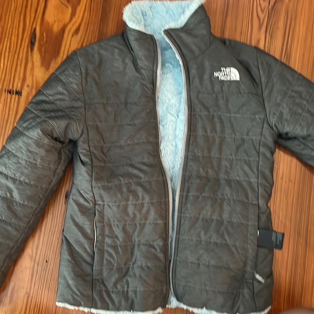 The north face reversible winter zip up jacket M